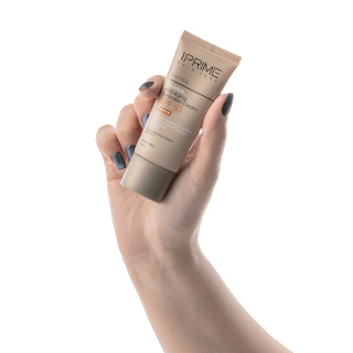 کرم ضد آفتاب بی رنگ پرایم مدل Rejuvenating با SPF50 حجم 40 میلی لیتر